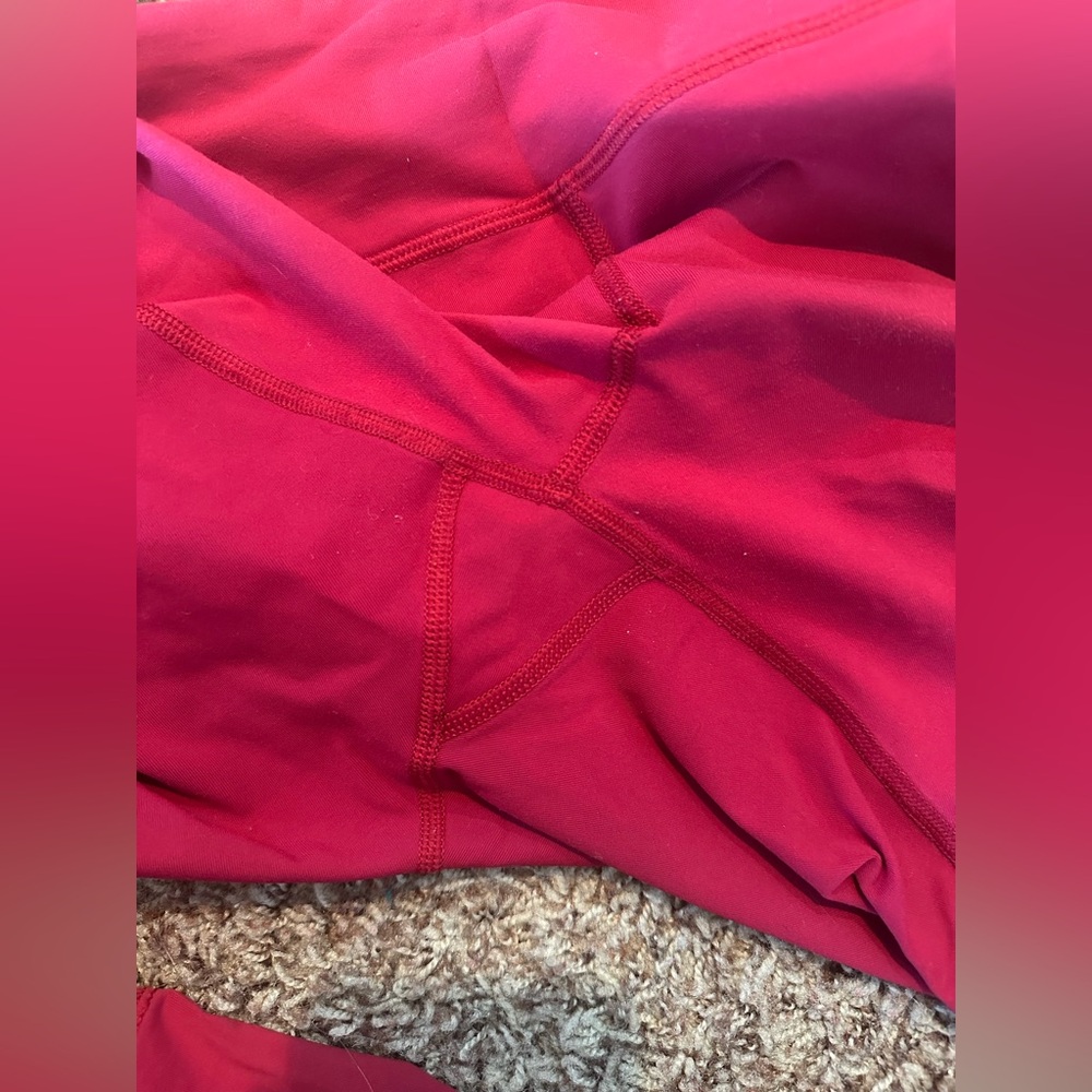 Lululemon - Picture 2 of 3